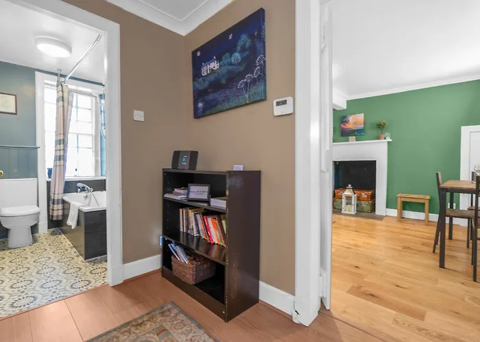 Charming Apartment In The Old Town